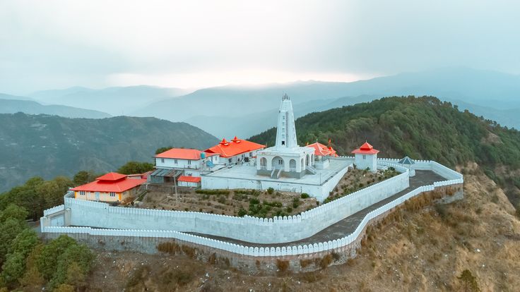 The Ultimate Chail Trek