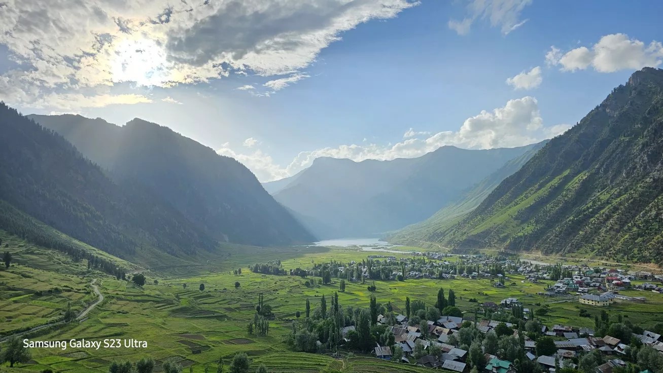 Kashmir Unveiled: The Ultimate 6-Day Paradise Road Trip